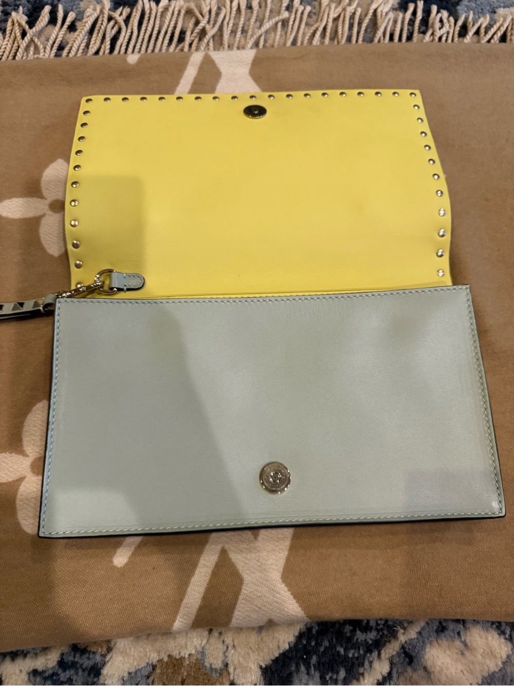 Valentino Garavani Rockstud Two-Tone Leather Clutch Pouch – Powder Pink & Light